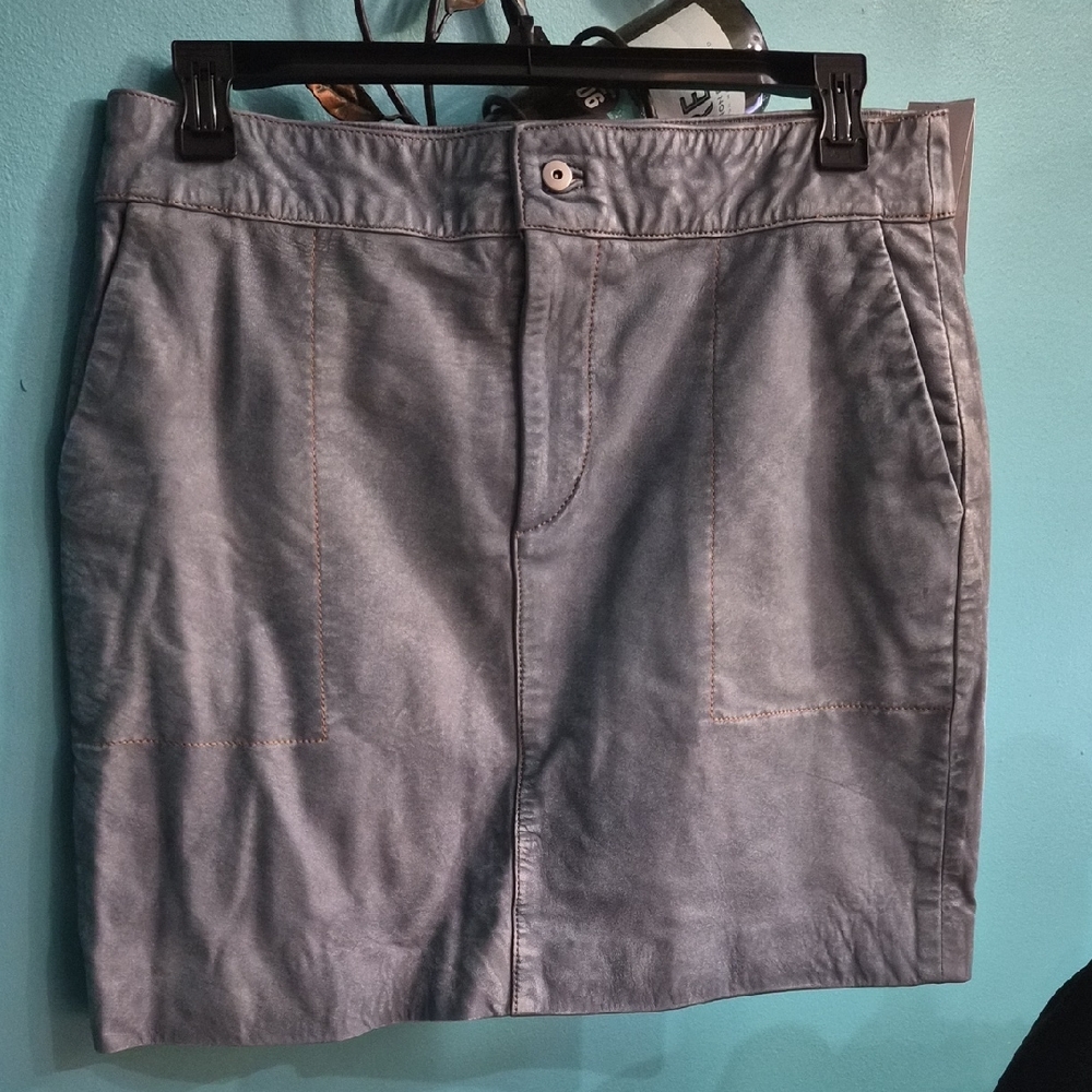 NWT Wilsons Genuine Leather Mini Skirt. WAIST 17" LENTH 18 3/4.